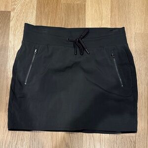 Athleta Green Skort with Zipper Pockets - Sz 8